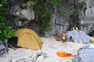 Lưu ý khi đi du lịch Cát Bà ngoài đảo hoang